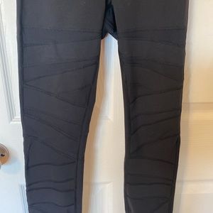 Lululemon Mesh leggings